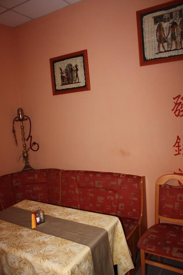 Hotel Gostynnyi Dvir Bucha Dış mekan fotoğraf