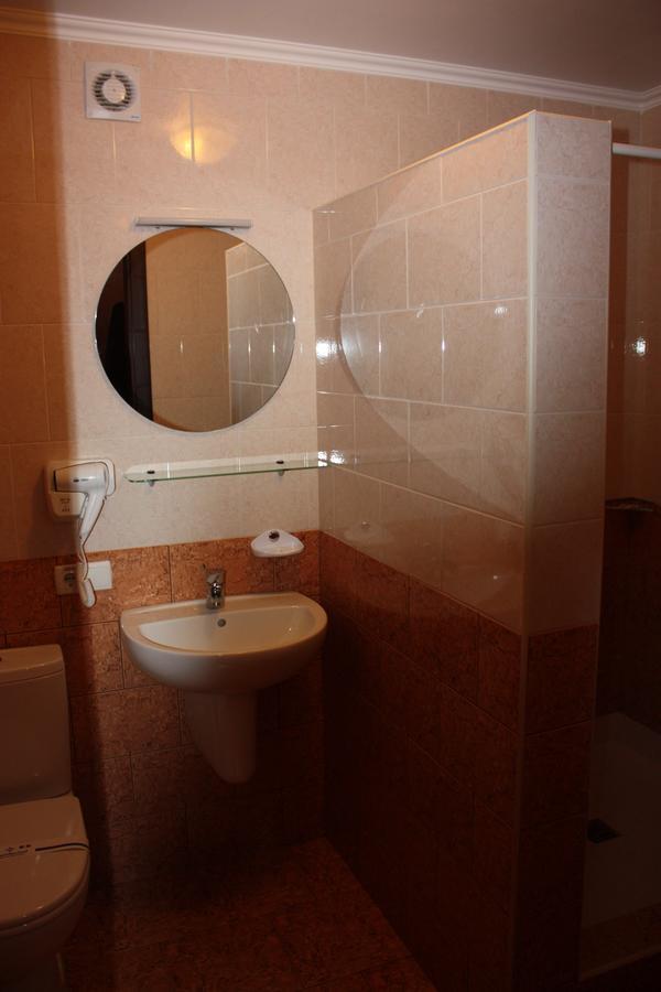 Hotel Gostynnyi Dvir Bucha Oda fotoğraf